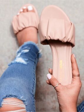 Neural ruffle slide  sandals size 7